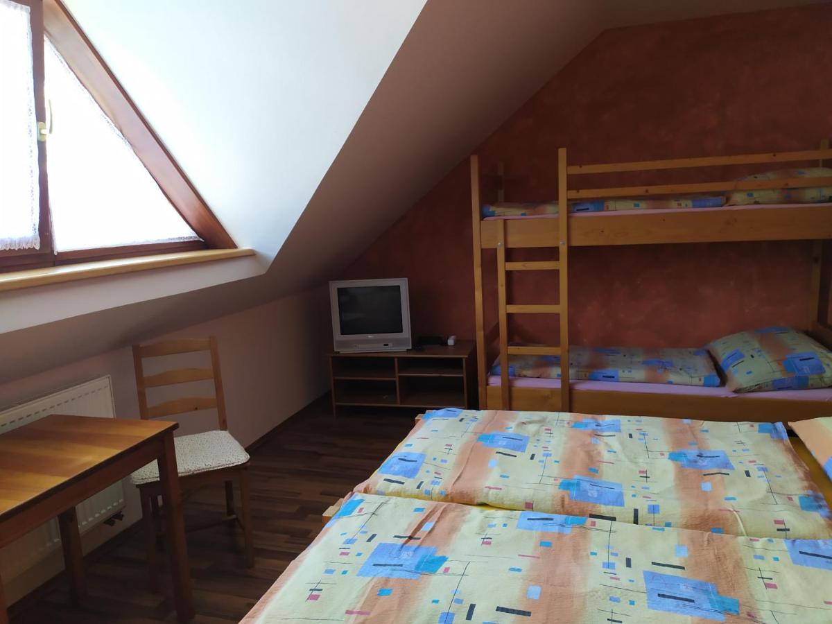 Ubytovani U Bohouse Jilemnice Ngoại thất bức ảnh